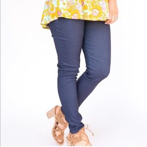 Agnes & Dora High Waisted Pixie Pants Dark Denim S